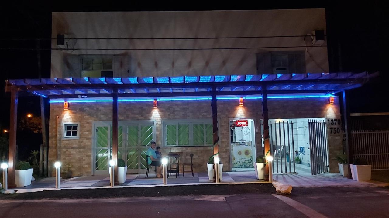 Hotel Pousada Girassol Matinhos Exterior foto